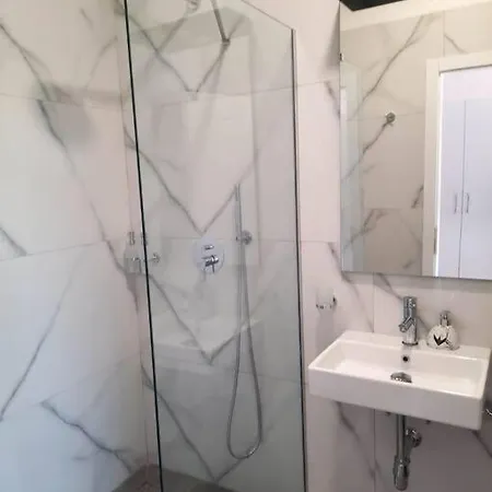 - St.dinamo-1 Апартаменты Тирана